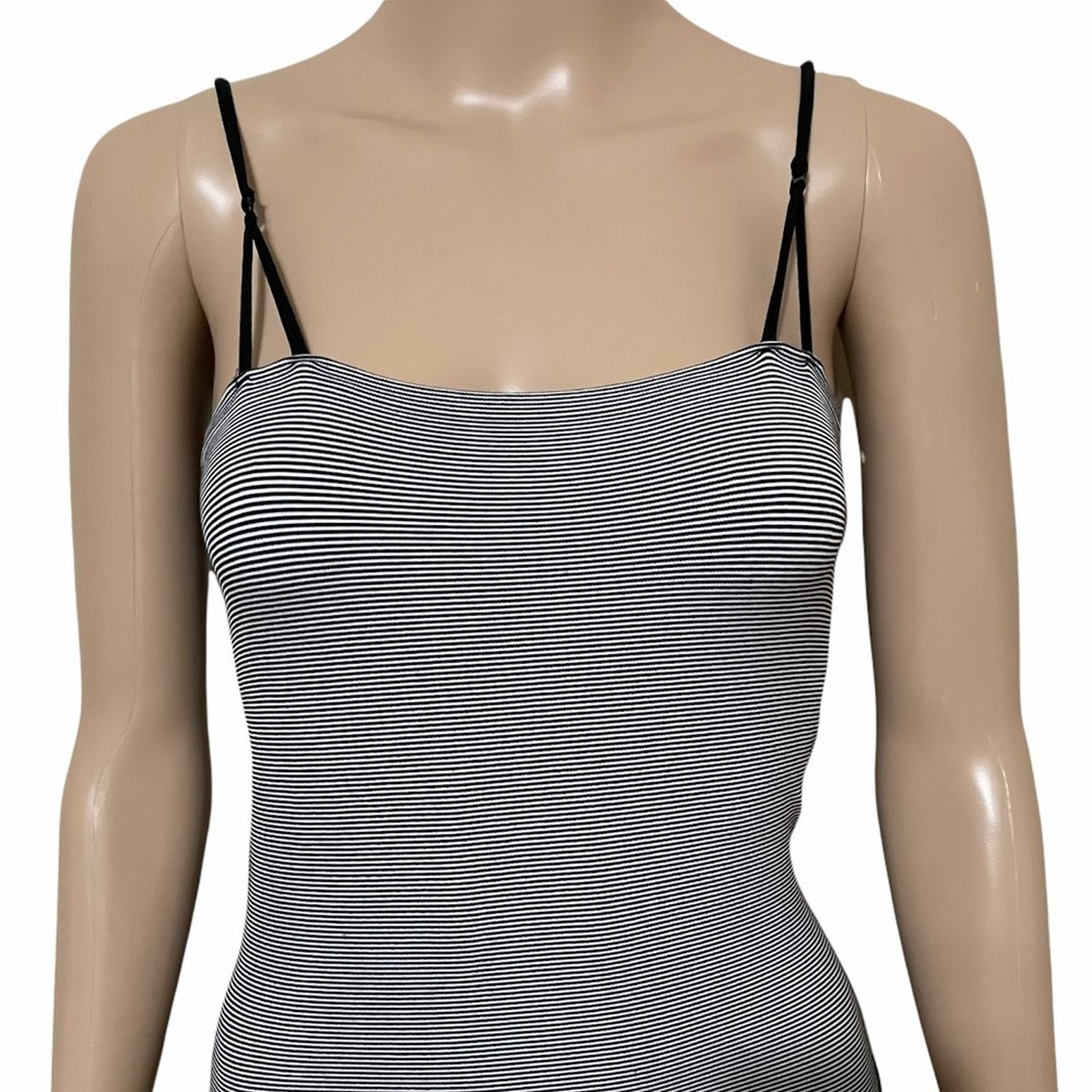 Forever 21 Forever 21 Black & White Body Suit - Picture 2 of 14